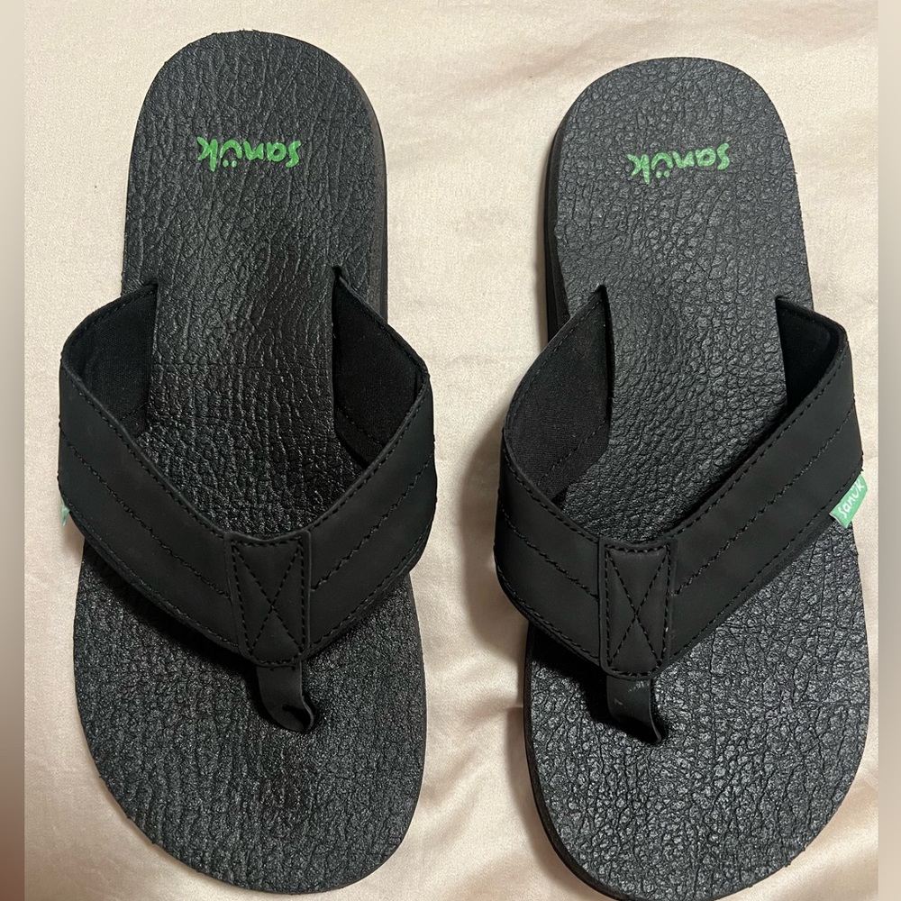 MENS BRAND NEW WOT SANUK FLIP FLOPS Size 9